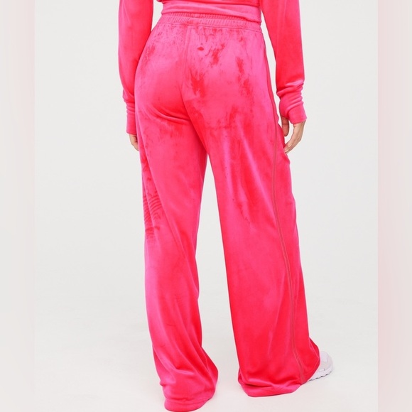 Aerie bright lights velour set - Picture 3 of 16